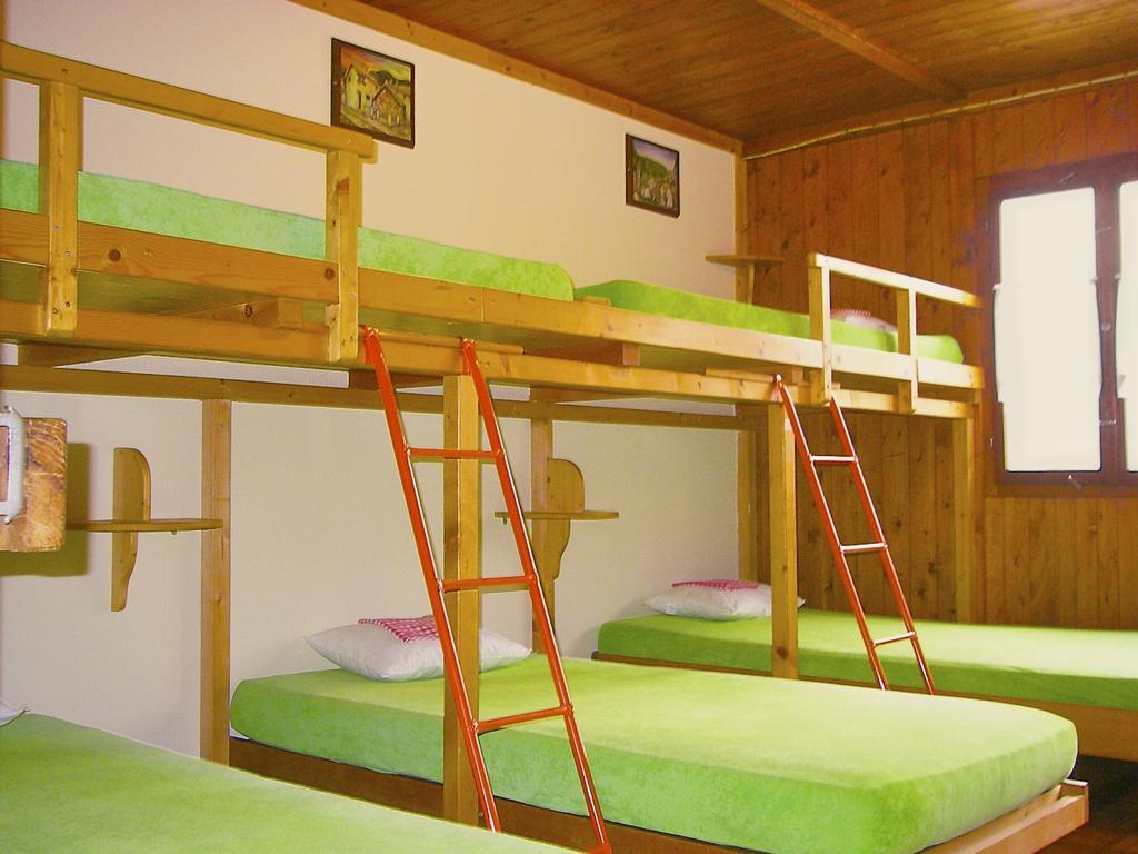 Hostel Baracca Backpacker Aurigeno Pokoj fotografie