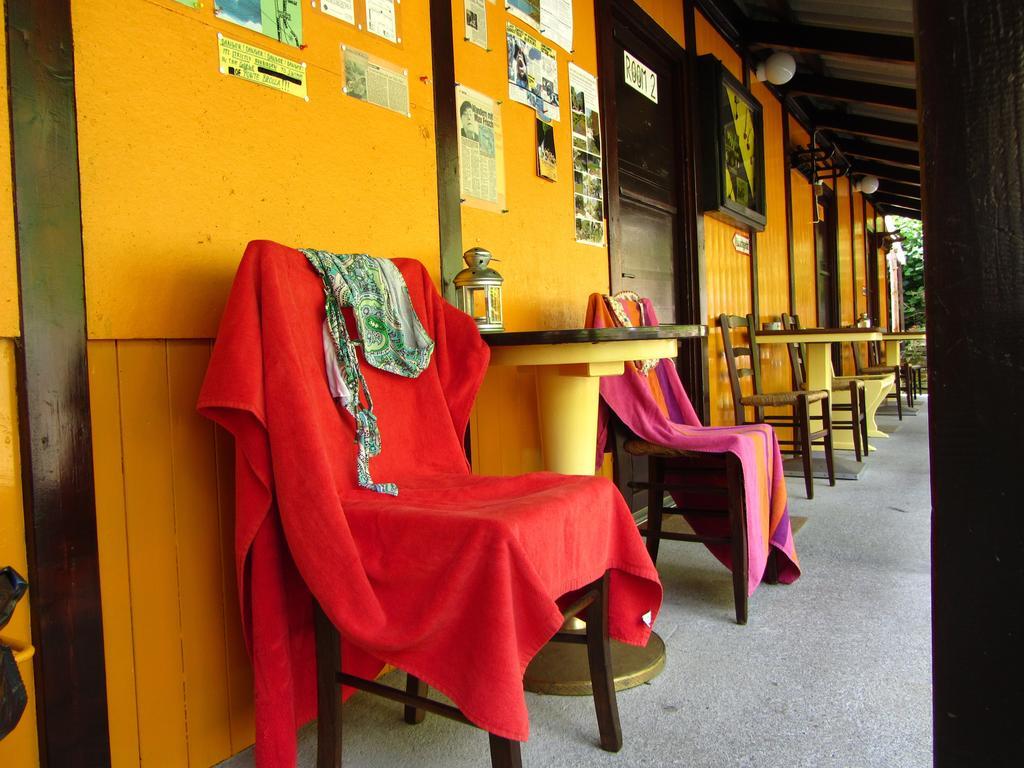 Hostel Baracca Backpacker Aurigeno Exteriér fotografie